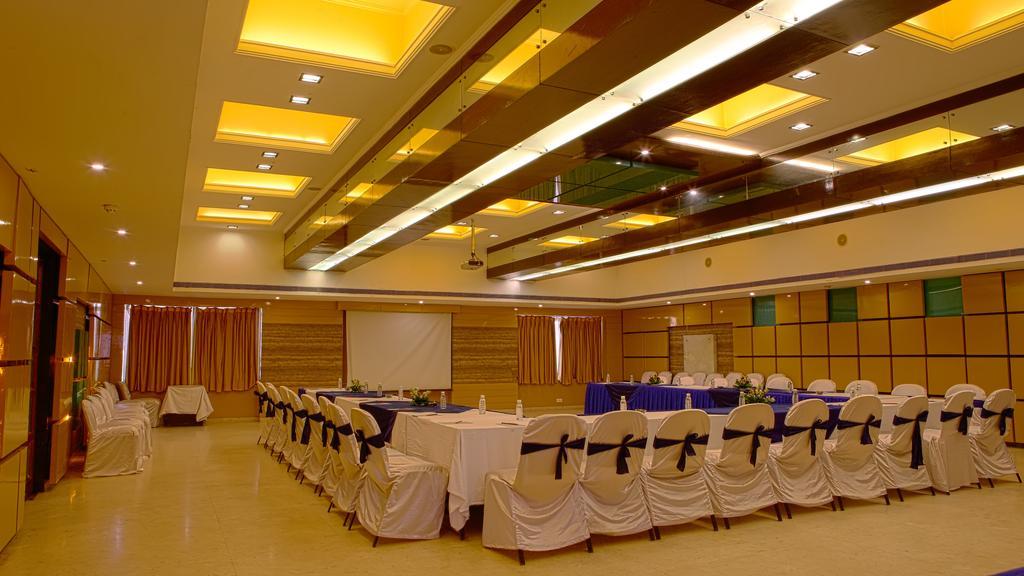 Gemini Continental, Hazratganj Lucknow Exterior foto